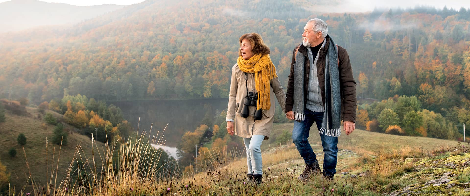 : Randonnée dans la nature, prévention des troubles musculo-squelettiques et articulation.