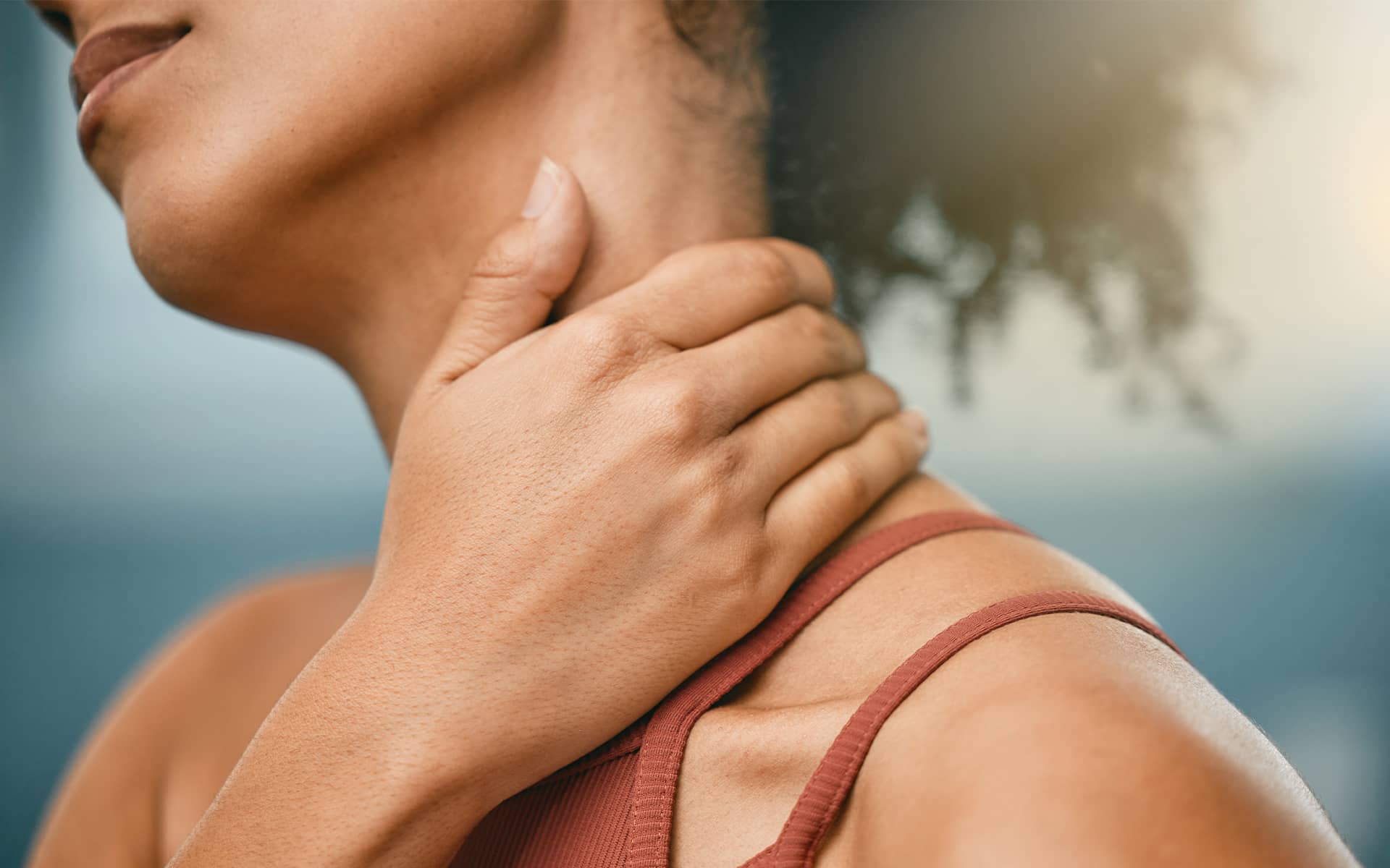 Cervicalgie ou torticolis : causes, symptômes et solutions naturelles